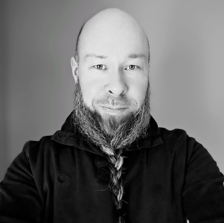 Mikko Väänänen, Qmoduuli Oy